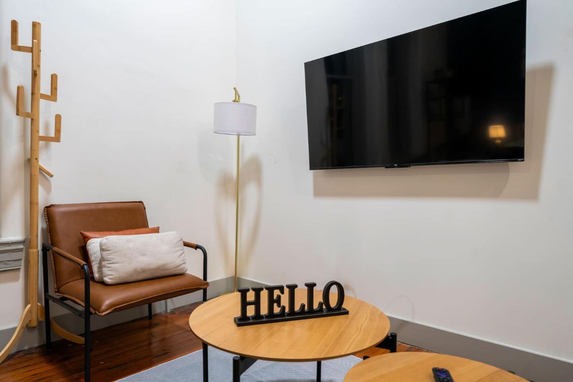 Bright And Modern Studio In Louisville # 404 Kültér fotó