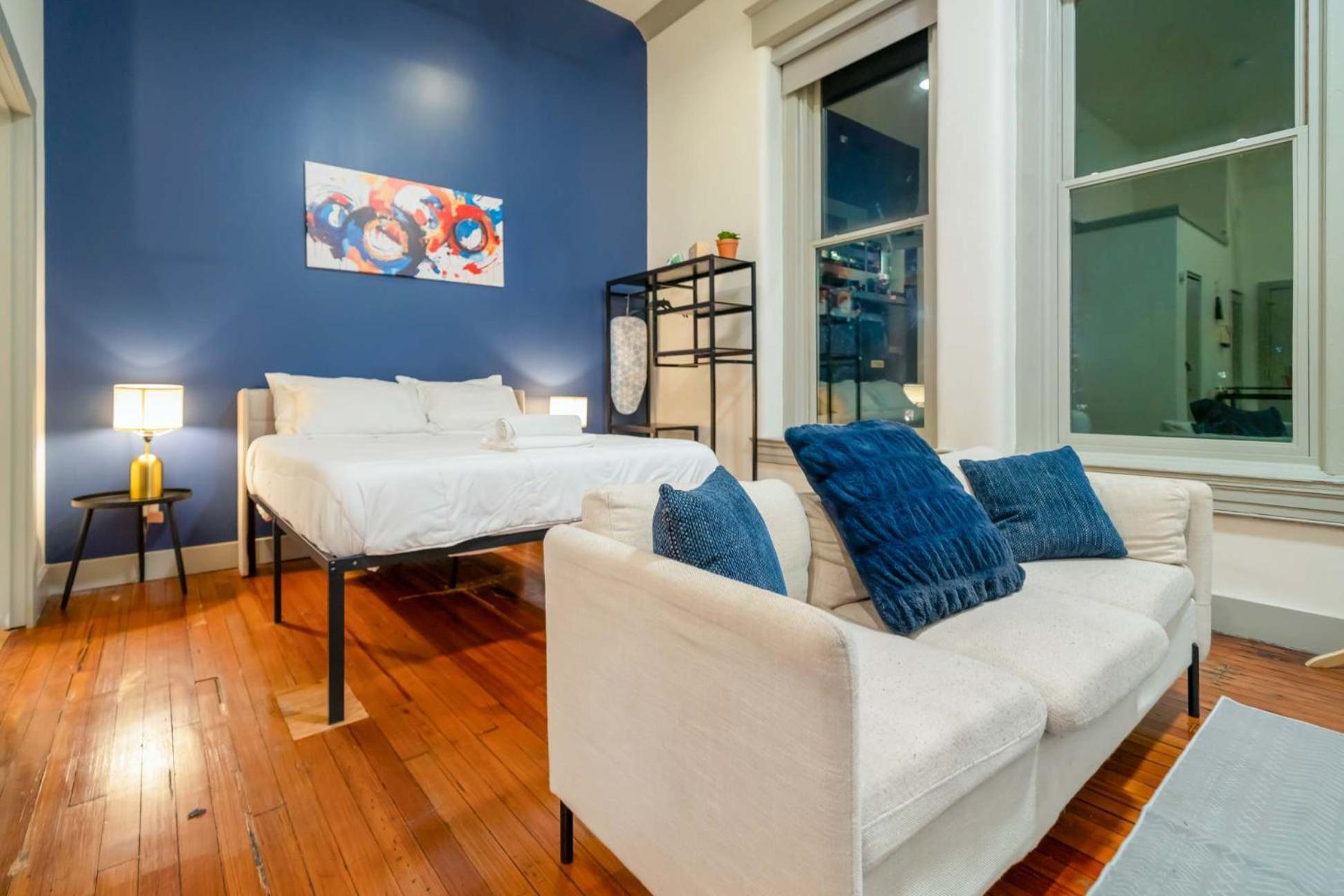 Bright And Modern Studio In Louisville # 404 Kültér fotó